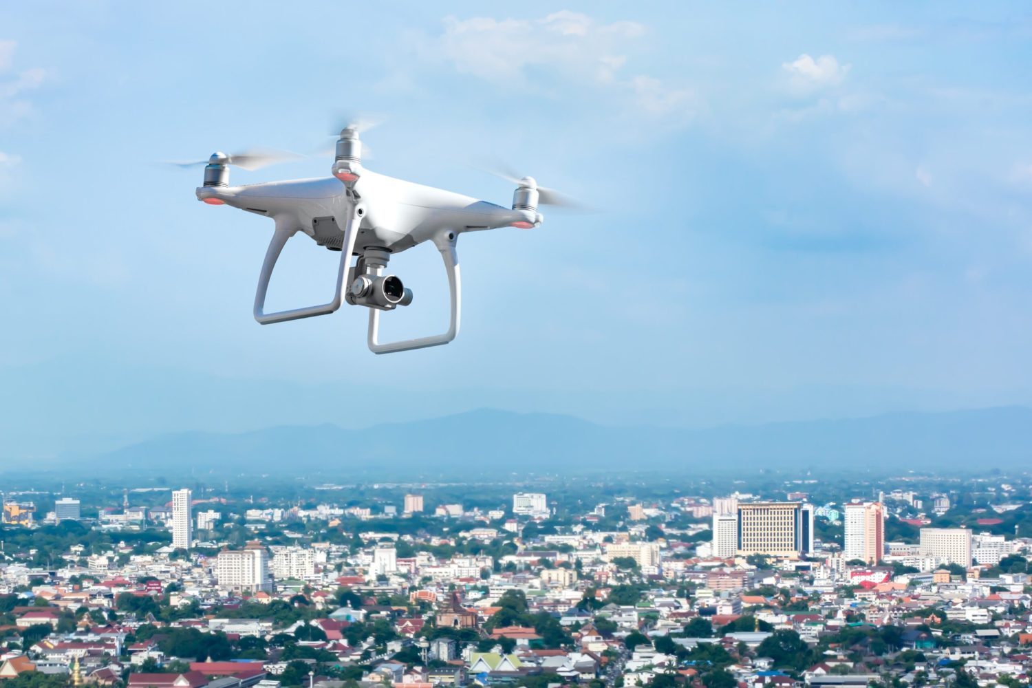 flying-drone-town-min